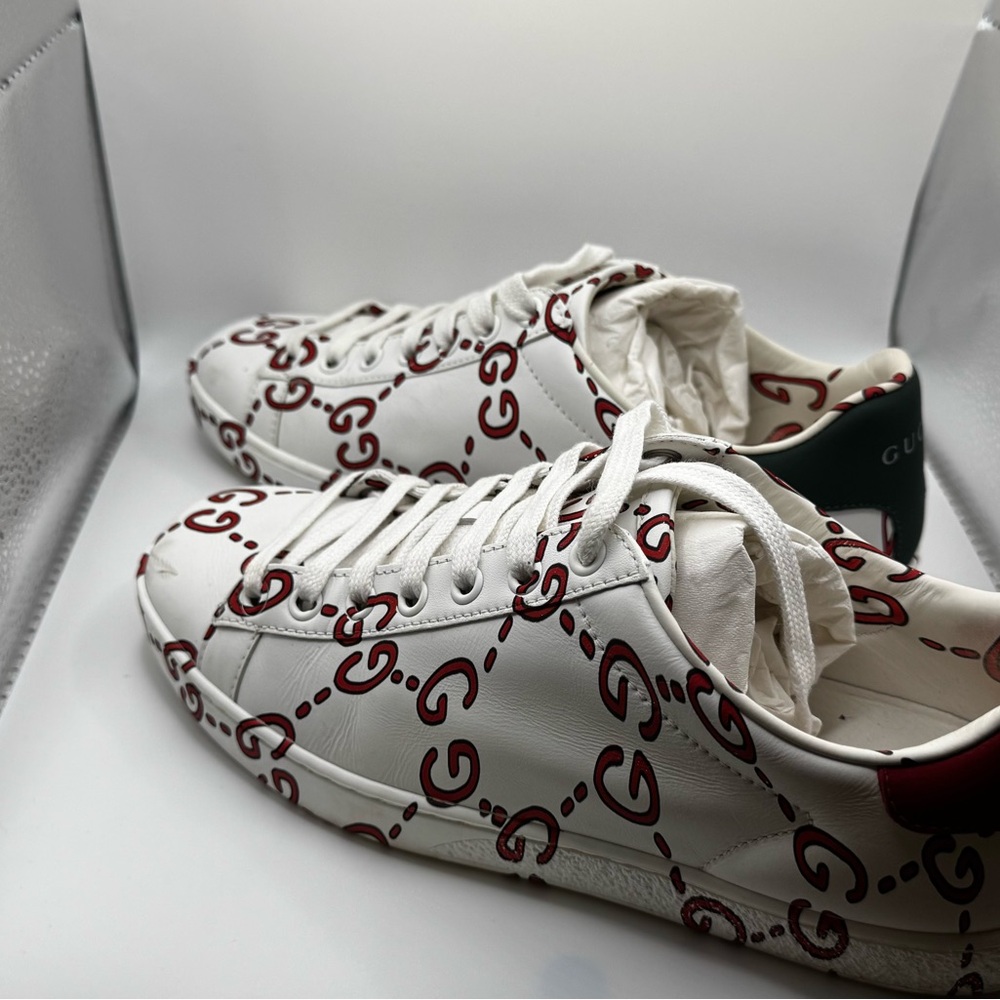Gucci White and Burgundy Patterned Sneakers
